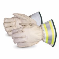 5-Finger Lineman Glove c/w 2" Cuff Water Repellent Size Medium